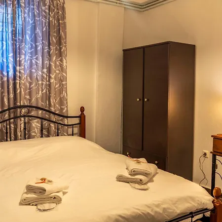 G & M Stone House Apartment